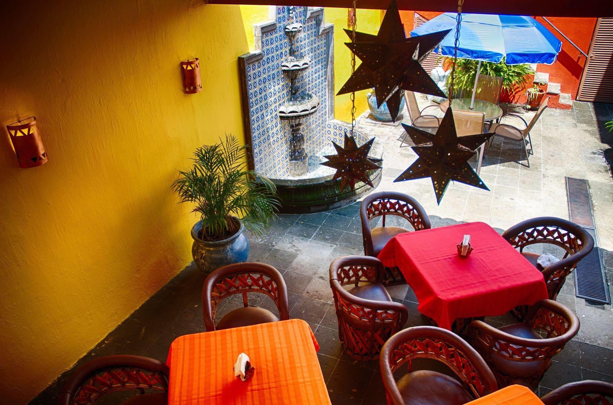 Hostal De Maria Guadalajara Dış mekan fotoğraf