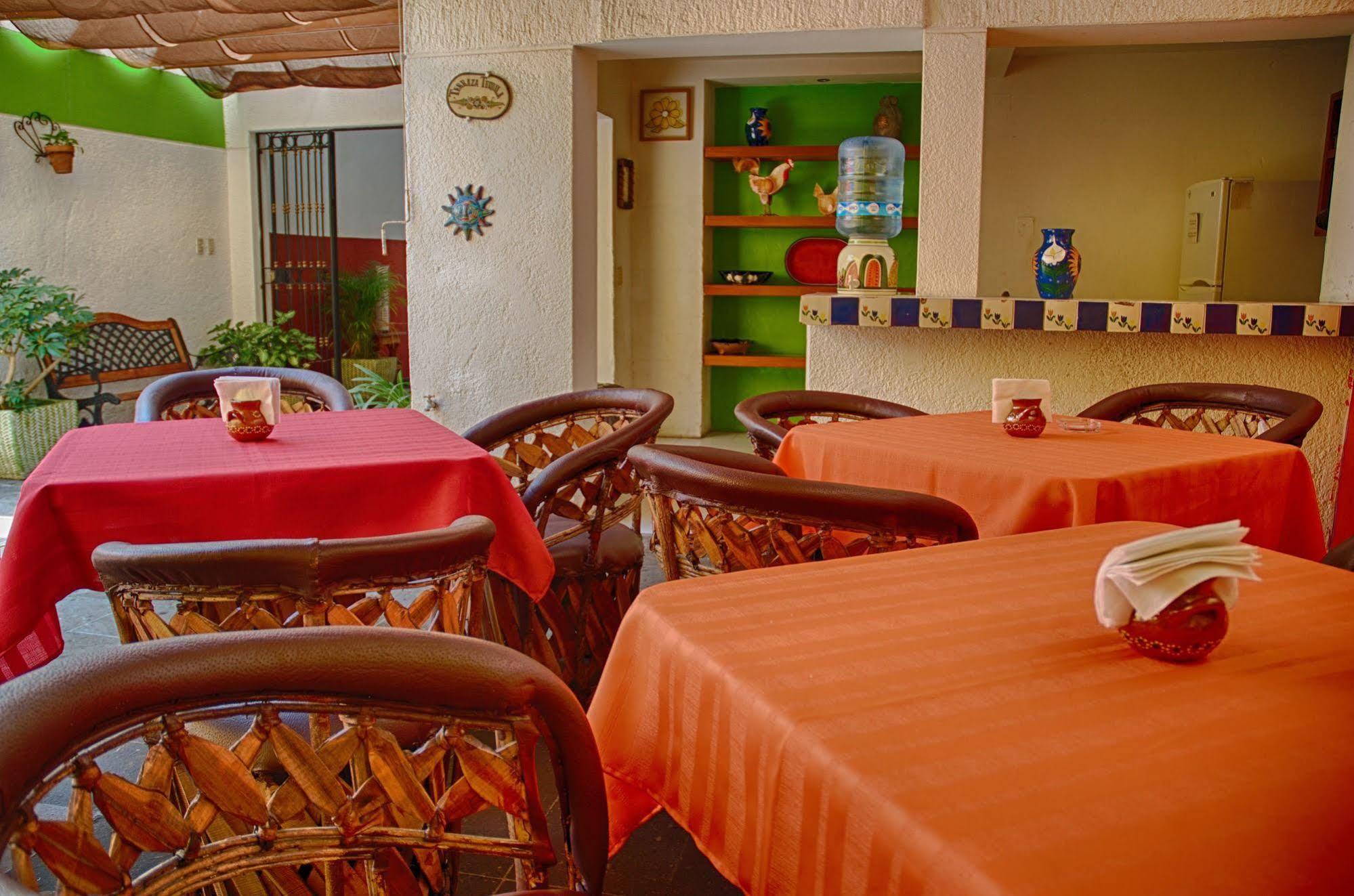 Hostal De Maria Guadalajara Dış mekan fotoğraf