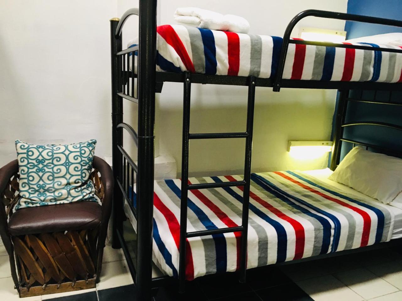 Hostal De Maria Guadalajara Dış mekan fotoğraf