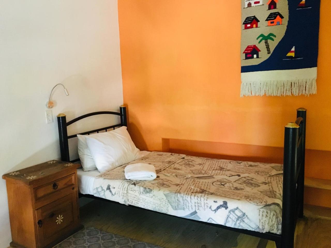 Hostal De Maria Guadalajara Dış mekan fotoğraf