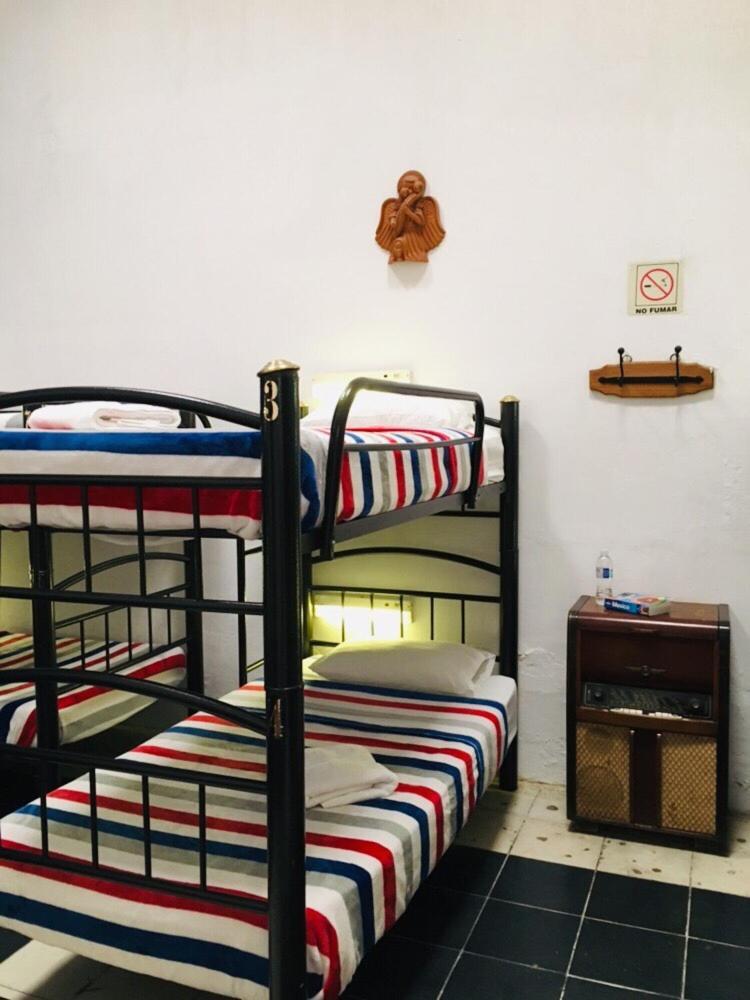 Hostal De Maria Guadalajara Dış mekan fotoğraf
