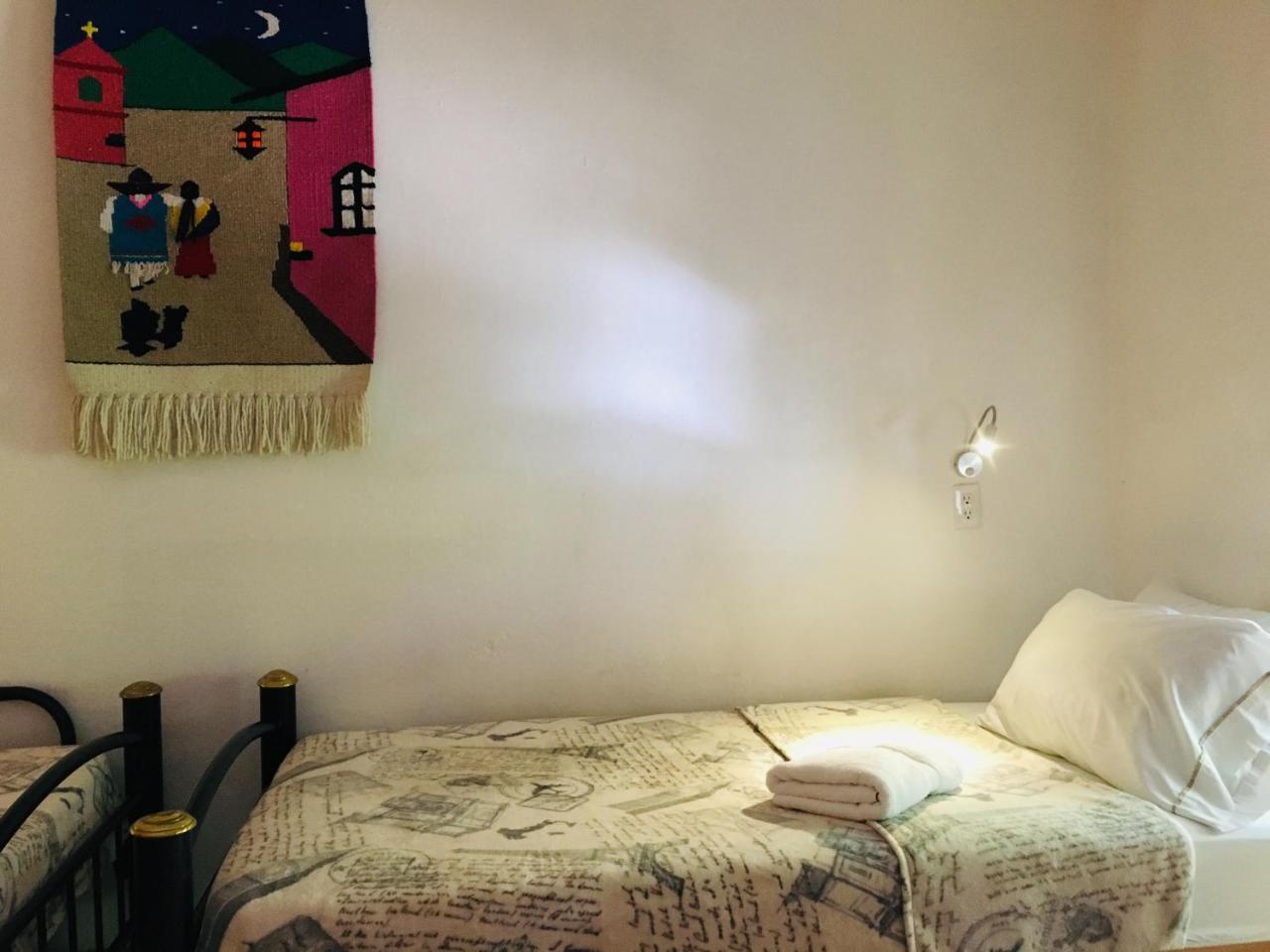 Hostal De Maria Guadalajara Dış mekan fotoğraf